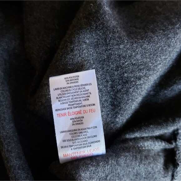 Rae Dunn "Santa's Favorite" Sweatshirt and Socks Set Women's Size Medium - Picture 9 of 11